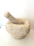 ANTICO MORTAIO IN PIETRA H19XL26 CM C/PESTELLO
