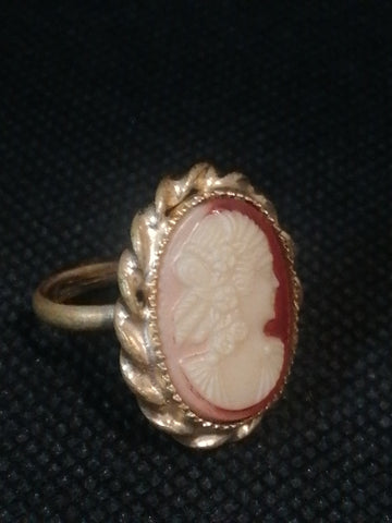 ANELLO DORATO TIPO CAMMEO
