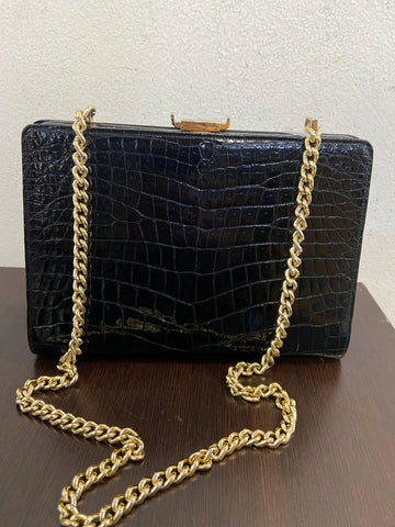 BORSA VINTAGE MARTELLATO NERO VERNICE