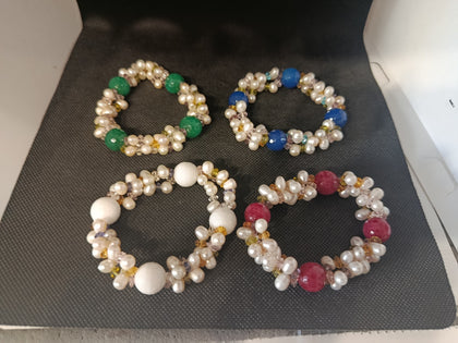 BRACCIALE ELASTICO PERLINE BIANCHE/COLORATE