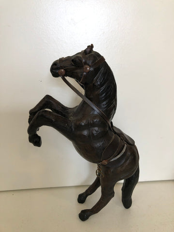 CAVALLO IN PELLE LUNGH 24X H 22