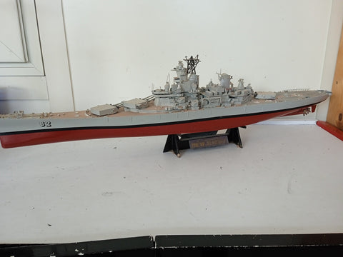 MODELLO NAVE DA GUERRA 1/350 US Battleship BB-62 New Jersey