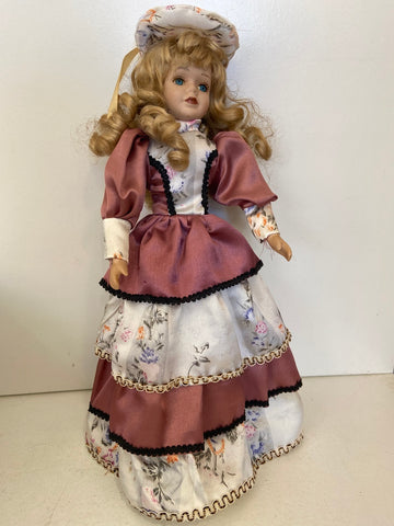BAMBOLA PORCELLANA H40XL15 CM