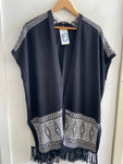 PONCHO OLTRE NERO/BIANCO FANTASIA