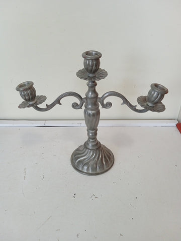 CANDELABRO TRE LUCI IN PELTRO H30XL28 CM