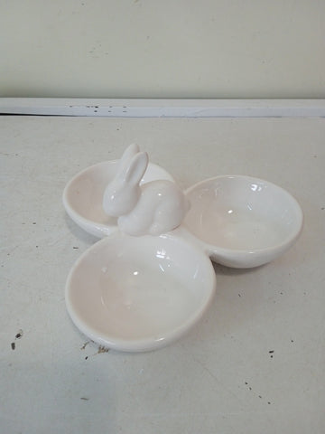ANTIPASTIERA CON CONIGLIO IN CERAMICA BIANCA 15 CM
