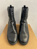 STIVALETTO UNISA MIS.39 PELLE NERO C/SCATOLO