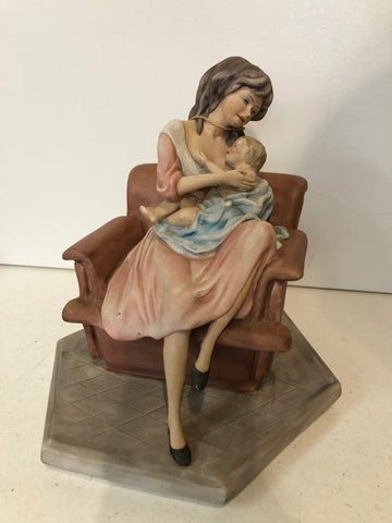 MATERNITA IN PORCELLANA SAN MARTINO H18XL18XP18 CM