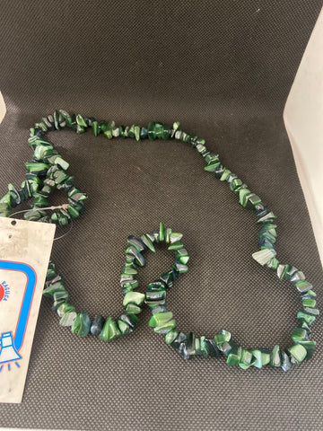 COLLANA LUNGA FRAMMENTI DI MALACHITE NATURALE
