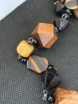 COLLANA LUNGA PIETRE MARRONE E LEGNO