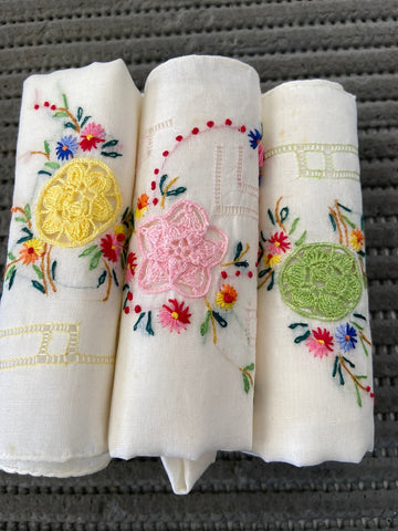 3 FAZZOLETTI IN COTONE FANTASIA FIORI