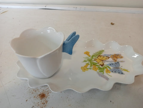VASSOIO + TAZZA IN PORCELLANA H2XL10XP5 CM