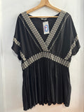 MAGLIA OLTRE TGXL NERO C/RICAMO BEIGE