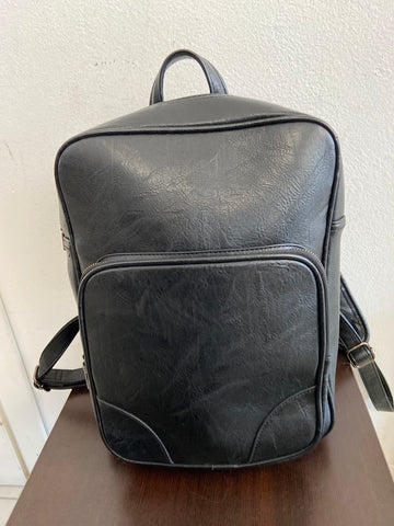 ZAINO IN SIMILPELLE NERO