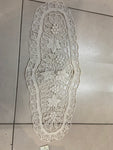 CENTRINO L30X74CM OVALE INTAGLIO BIANCO C/NODINI