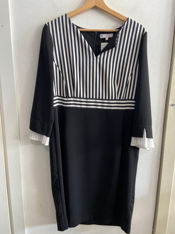 ABITO C.FERRONI TG46 NERO/BIANCO A RIGHE