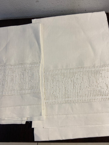 ASCIUGAMANO+OSPITE IN LINO BIANCO C7RICAMO UNCINETTO