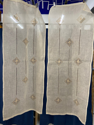 COPPIA TENDE L52X130CM  IN LINO BIANCO C/RICAMO E INTAGLIO ECRU'