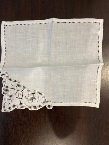 CENTRINO L21X23CM LINO BIANCO C/RICAMO SFILATO SICILIANO