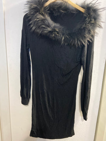 ABITO MET TGL GRIIO C/COLLO DI PELLICCIA