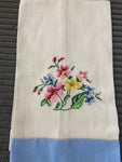 ASCIUGAMANO OSPITE BIANCO/AZZURRO C/RICAMOPUNTO CROCE FIORI