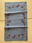 CENTRINO L46X27CM AZZURRO C/RICAMO FIORI COLORATI