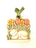 FORMELLA THUN GATTO CON FIORI L18X20CM