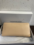 PORTAFOGLIO CKJ BEIGE SIMILPELLE(PARI AL NUOVO)