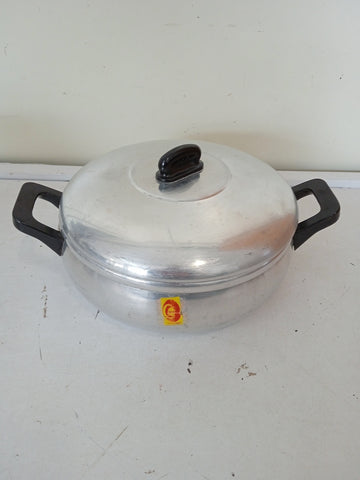 PENTOLA DUE MANICI CON COPERCHIO IN ALLUMINIO H8XDIAMETRO20 CM