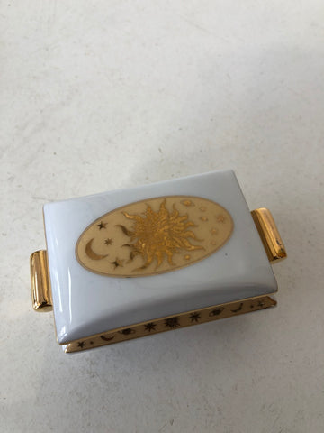 SCATOLA IN PORCELLANA TIPO LIMOGES H5XL5XP4 CM