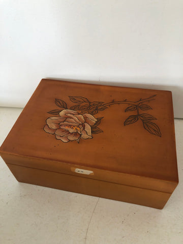 PORTA CARAMELLE IN LEGNO TIPO INTAGLIATO H5XL14XP10 CM