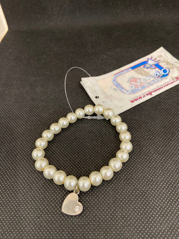BRACCIALE PERLINE BIANCHE C/CUORE