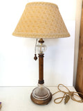 LAMPADA CLASSICA IN LEGNO E VETRO H63XD34 CM