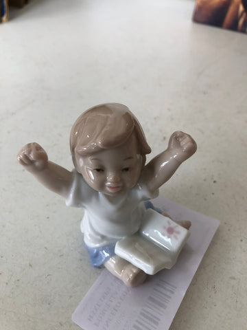 ANGELO CON LIBRO PORCELLANA MORENA H5XL4XP3 VM