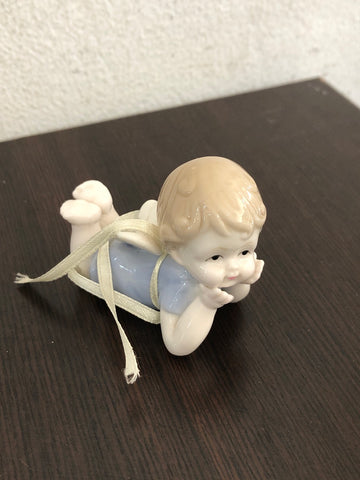 STATUA ANGELO IN PORCELLANA H5XL5X2 CM