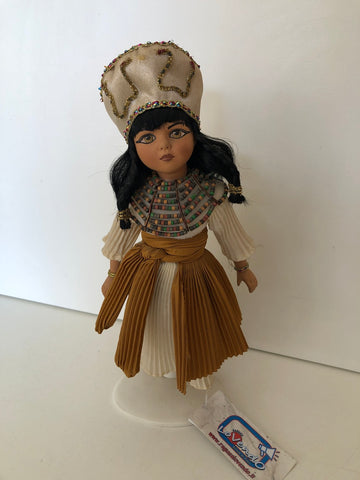 BAMBOLA IN PORCELLANA INDIANA H28XL8 CM