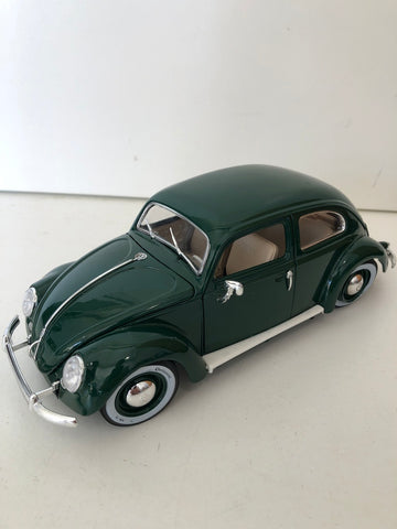 MODELLINO BURAGO BEETLE 1.000.000 TH 1955 SCALA 1:18