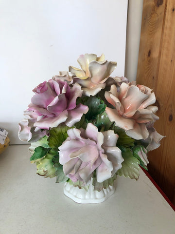 FIORE IN PORCELLANA CAPODIMONTE H25XL25 CM ( CON IMPERFEZIONI )