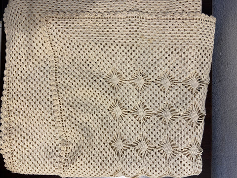 COPRITAVOLO L140X120CM UNCINETTO ECRU'