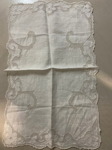 CENTRINO L51X32CM LINO BIANCO C/RICAMO 500