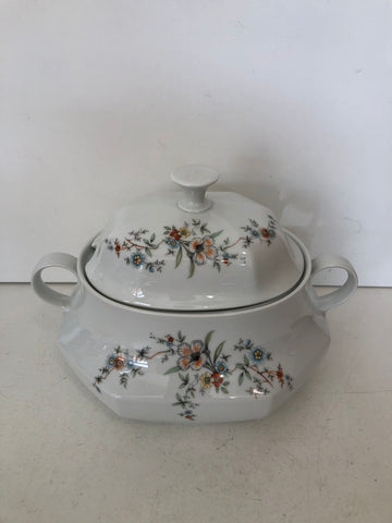 ZUPPIERA IN PORCELLANA BAREUTHER H18XL15XP10 CM