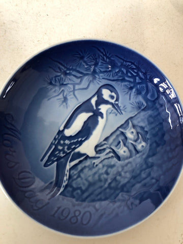 PIATTO IN PORCELLANA ROYAL COPENHAGEN MARS DAG 1980 H2XDIAMETRO14 CM