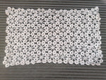 CENTRINO L40X23CM BIANCO A FIORI INTAGLIATO