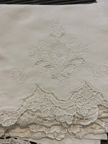 ASCIUGAMANO IN LINO BIANCO C/INTAGLIO
