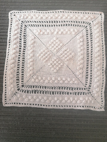 CENTRINO L30X31CM UNCINETTO BIANCO