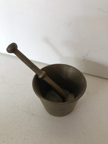 MORTAIO TIPO OTTONATO C/BATTENTE H4XDIAMETRO4 CM