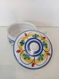 PORTA BISCOTTI CON COPERCHIO UN MANICO IN CERAMICA H8XDIAMETRO15 CM