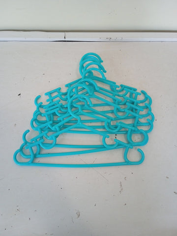 8 GRUCCE IN PLASTICA H15XL26 CM