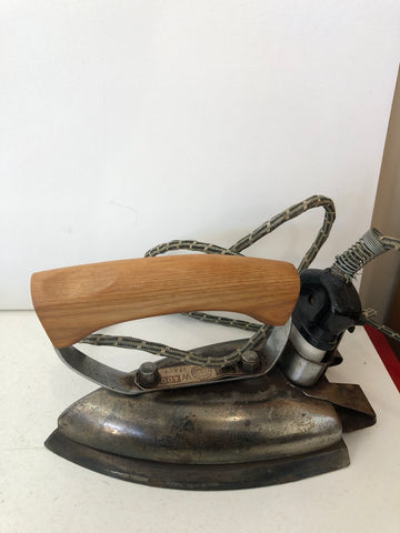 FERRO DA STIRO ANTICO H10XL18XP10 CM