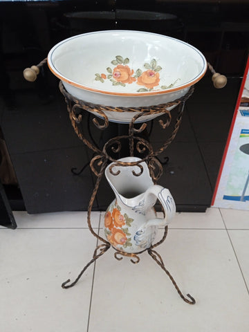 TOELETTA IN FERRO CON BACILE E CARAFFA IN CERAMICA H 90 CM